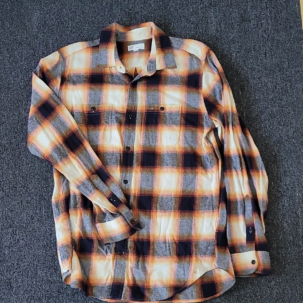 GAP Casual Button Down Flannel Shirt in Orange and Black